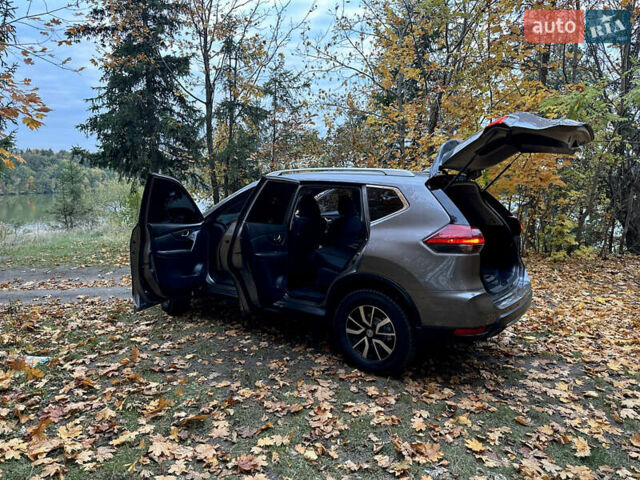 Серый Ниссан Rogue, объемом двигателя 2.49 л и пробегом 180 тыс. км за 13300 $, фото 38 на Automoto.ua