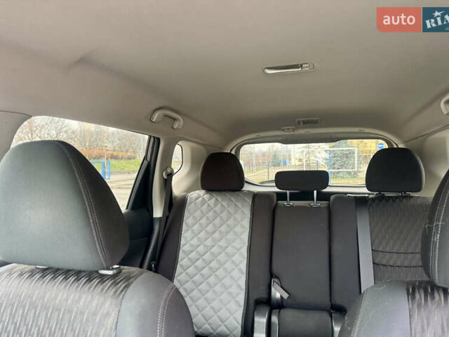 Серый Ниссан Rogue, объемом двигателя 2.49 л и пробегом 154 тыс. км за 13700 $, фото 13 на Automoto.ua