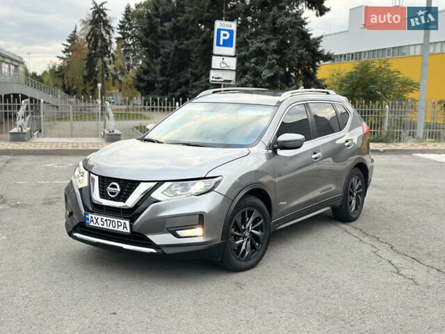 Серый Ниссан Rogue, объемом двигателя 2 л и пробегом 165 тыс. км за 15500 $, фото 1 на Automoto.ua