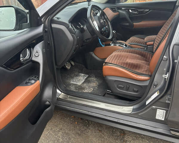 Сірий Ніссан Rogue, об'ємом двигуна 2.49 л та пробігом 155 тис. км за 17999 $, фото 2 на Automoto.ua