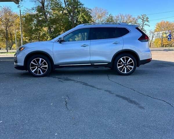 Серый Ниссан Rogue, объемом двигателя 2.49 л и пробегом 160 тыс. км за 16200 $, фото 9 на Automoto.ua