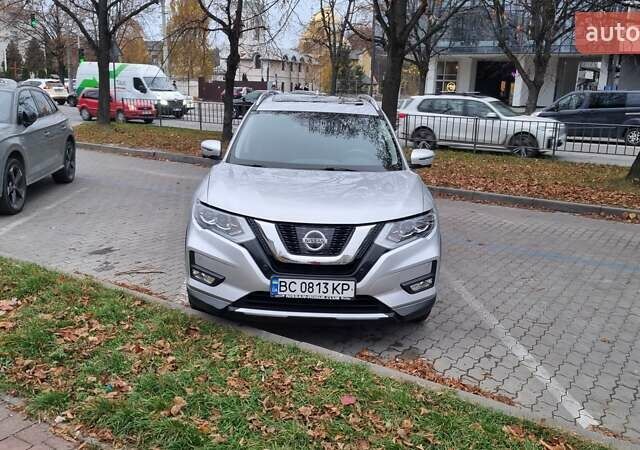 Серый Ниссан Rogue, объемом двигателя 2.49 л и пробегом 89 тыс. км за 15500 $, фото 1 на Automoto.ua