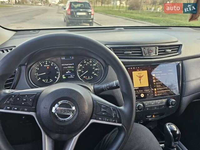 Серый Ниссан Rogue, объемом двигателя 2.49 л и пробегом 177 тыс. км за 12000 $, фото 16 на Automoto.ua