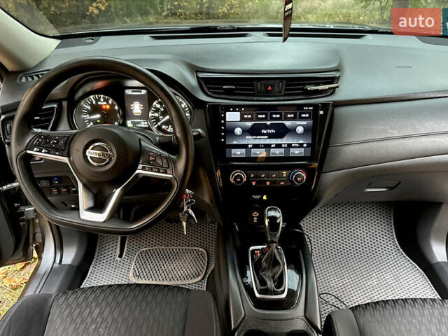Серый Ниссан Rogue, объемом двигателя 2.49 л и пробегом 180 тыс. км за 13300 $, фото 42 на Automoto.ua