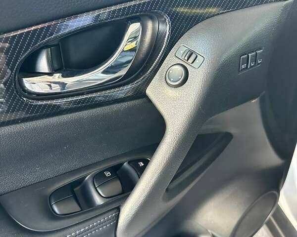 Серый Ниссан Rogue, объемом двигателя 2.49 л и пробегом 160 тыс. км за 16200 $, фото 46 на Automoto.ua