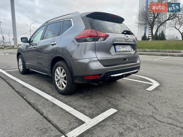 Серый Ниссан Rogue, объемом двигателя 2.49 л и пробегом 154 тыс. км за 13700 $, фото 5 на Automoto.ua