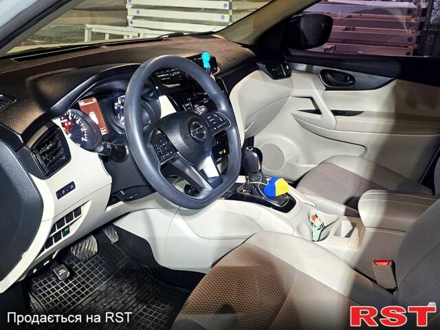 Серый Ниссан Rogue, объемом двигателя 2 л и пробегом 59 тыс. км за 14500 $, фото 2 на Automoto.ua