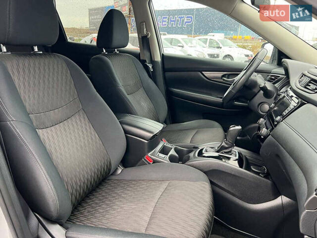 Серый Ниссан Rogue, объемом двигателя 2.5 л и пробегом 119 тыс. км за 14690 $, фото 40 на Automoto.ua