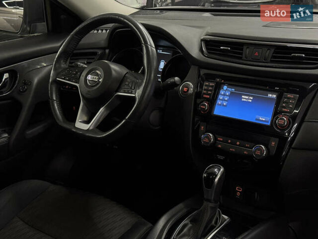 Серый Ниссан Rogue, объемом двигателя 2 л и пробегом 132 тыс. км за 16999 $, фото 23 на Automoto.ua