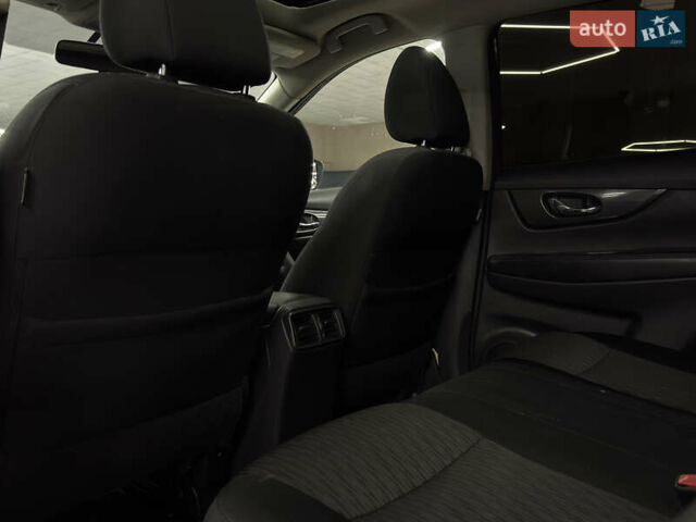 Серый Ниссан Rogue, объемом двигателя 2 л и пробегом 132 тыс. км за 16999 $, фото 17 на Automoto.ua