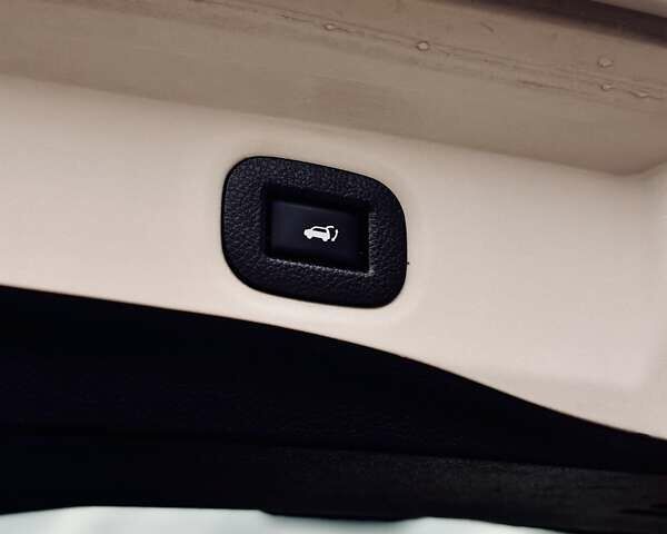 Сірий Ніссан Rogue, об'ємом двигуна 2.5 л та пробігом 180 тис. км за 17500 $, фото 19 на Automoto.ua