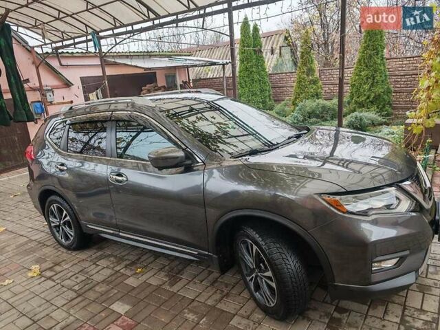 Серый Ниссан Rogue, объемом двигателя 2.49 л и пробегом 82 тыс. км за 17500 $, фото 1 на Automoto.ua