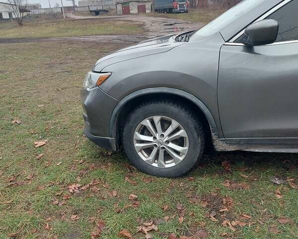 Сірий Ніссан Rogue, об'ємом двигуна 2.49 л та пробігом 173 тис. км за 12000 $, фото 2 на Automoto.ua