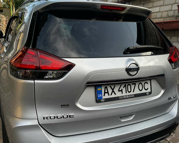 Сірий Ніссан Rogue, об'ємом двигуна 2.49 л та пробігом 172 тис. км за 16200 $, фото 2 на Automoto.ua