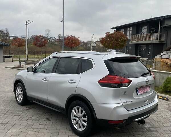 Серый Ниссан Rogue, объемом двигателя 2.5 л и пробегом 137 тыс. км за 10999 $, фото 2 на Automoto.ua