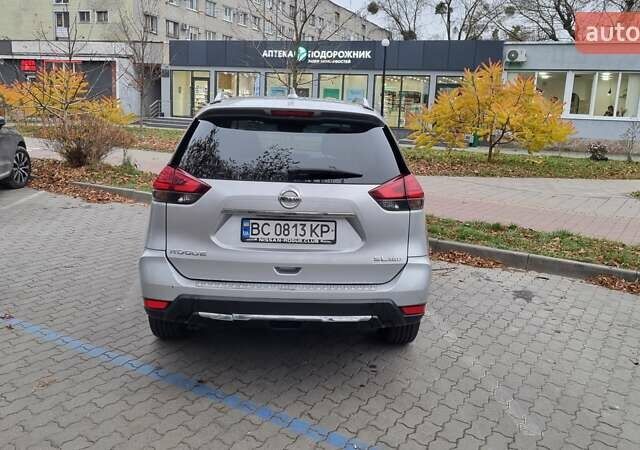 Серый Ниссан Rogue, объемом двигателя 2.49 л и пробегом 89 тыс. км за 15500 $, фото 5 на Automoto.ua