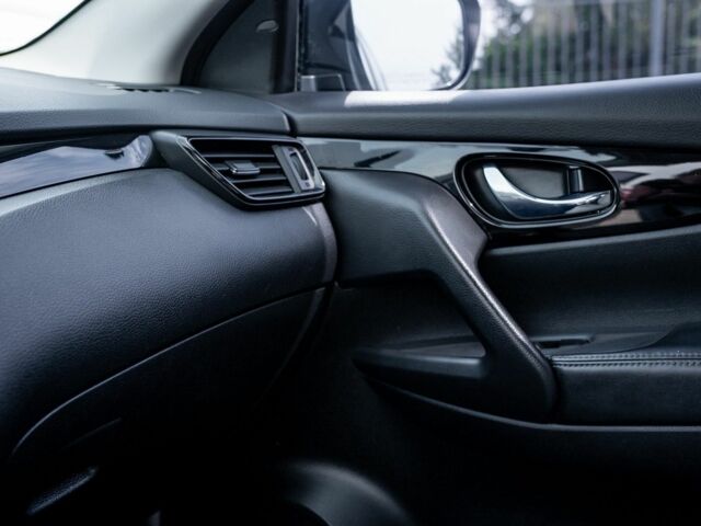 Сірий Ніссан Rogue, об'ємом двигуна 2 л та пробігом 97 тис. км за 357 $, фото 15 на Automoto.ua