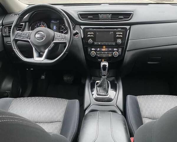 Серый Ниссан Rogue, объемом двигателя 2.5 л и пробегом 137 тыс. км за 10999 $, фото 10 на Automoto.ua