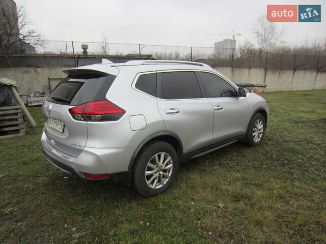 Серый Ниссан Rogue, объемом двигателя 2.5 л и пробегом 120 тыс. км за 16000 $, фото 3 на Automoto.ua