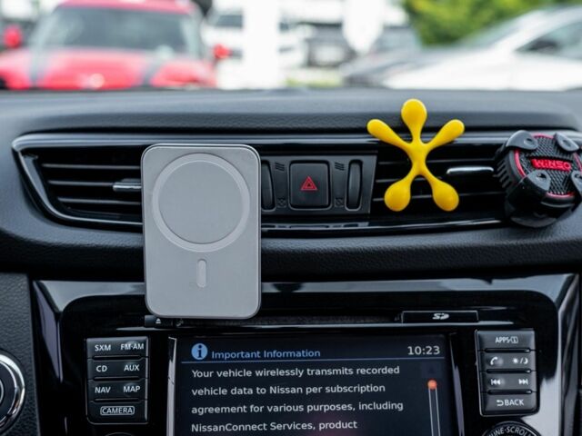 Сірий Ніссан Rogue, об'ємом двигуна 2 л та пробігом 97 тис. км за 357 $, фото 5 на Automoto.ua