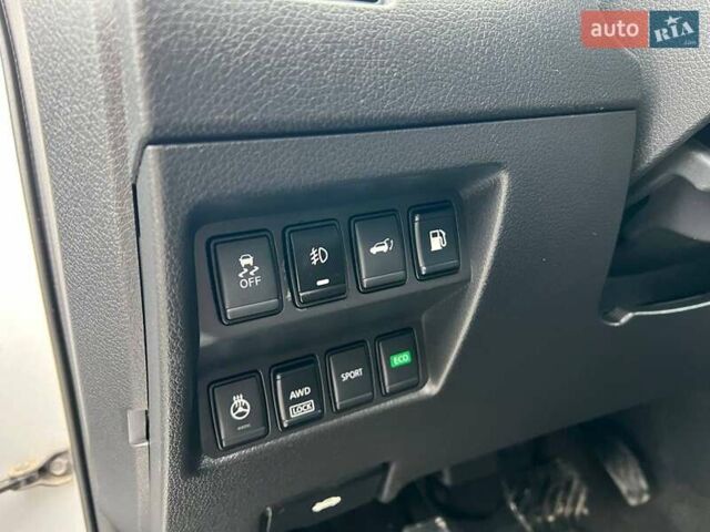 Серый Ниссан Rogue, объемом двигателя 2.5 л и пробегом 119 тыс. км за 14690 $, фото 20 на Automoto.ua