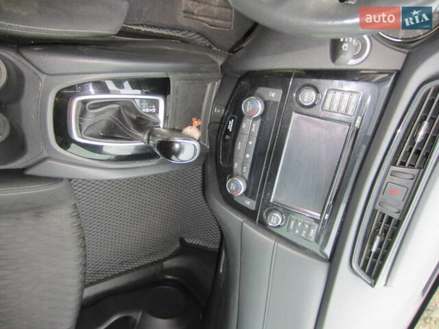 Серый Ниссан Rogue, объемом двигателя 2.5 л и пробегом 120 тыс. км за 16000 $, фото 16 на Automoto.ua