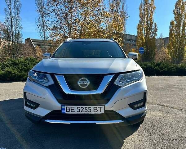 Серый Ниссан Rogue, объемом двигателя 2.49 л и пробегом 160 тыс. км за 16200 $, фото 5 на Automoto.ua