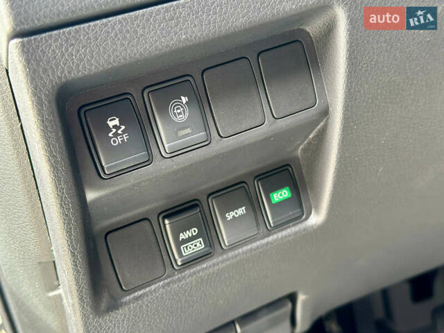 Серый Ниссан Rogue, объемом двигателя 2.5 л и пробегом 197 тыс. км за 12900 $, фото 22 на Automoto.ua