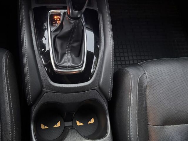 Сірий Ніссан Rogue, об'ємом двигуна 2.5 л та пробігом 102 тис. км за 16600 $, фото 6 на Automoto.ua