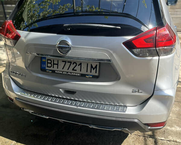 Сірий Ніссан Rogue, об'ємом двигуна 2.5 л та пробігом 68 тис. км за 17000 $, фото 2 на Automoto.ua