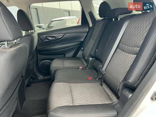 Серый Ниссан Rogue, объемом двигателя 2.5 л и пробегом 119 тыс. км за 14690 $, фото 36 на Automoto.ua