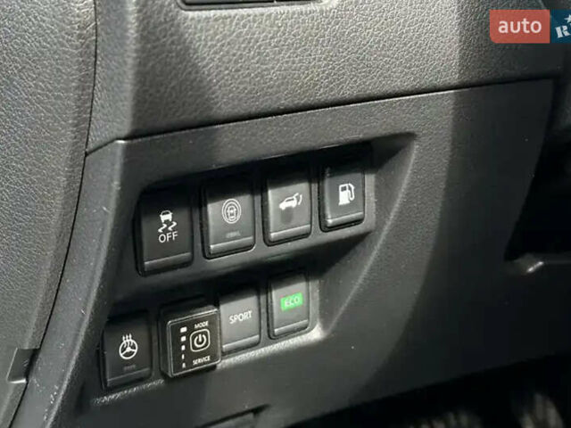 Серый Ниссан Rogue, объемом двигателя 2.49 л и пробегом 160 тыс. км за 15000 $, фото 15 на Automoto.ua