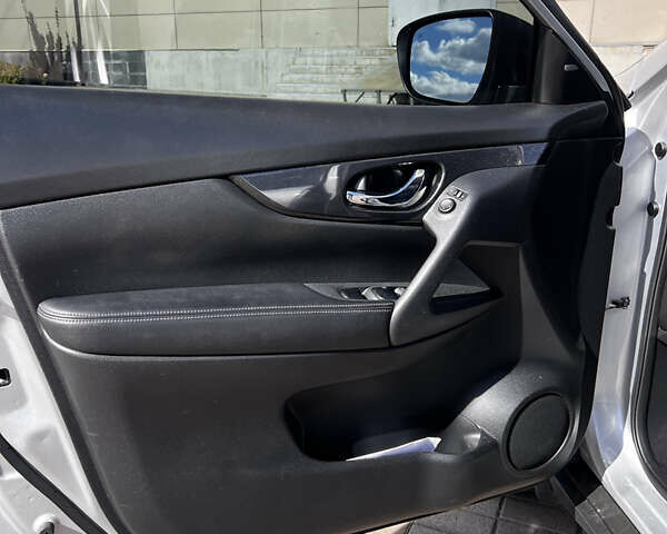 Серый Ниссан Rogue, объемом двигателя 2.49 л и пробегом 119 тыс. км за 15200 $, фото 26 на Automoto.ua