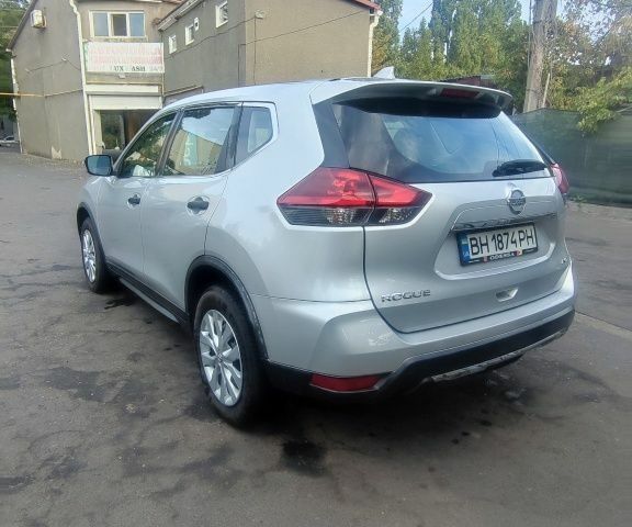 Сірий Ніссан Rogue, об'ємом двигуна 2.5 л та пробігом 160 тис. км за 13500 $, фото 5 на Automoto.ua