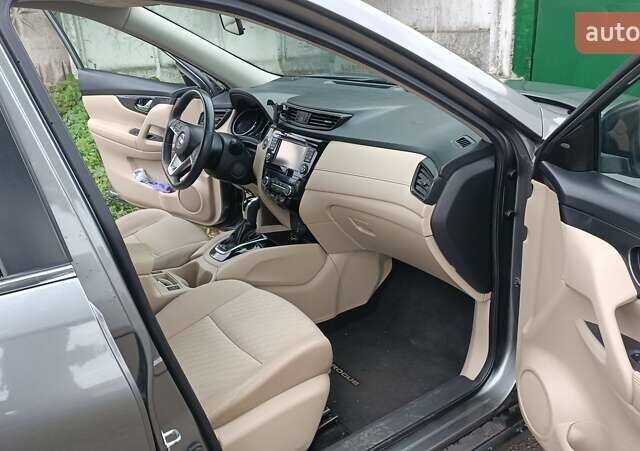 Серый Ниссан Rogue, объемом двигателя 2.49 л и пробегом 136 тыс. км за 14300 $, фото 11 на Automoto.ua