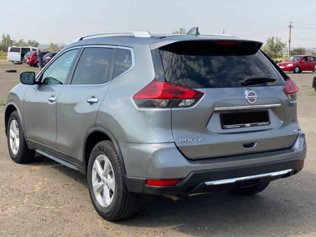 Серый Ниссан Rogue, объемом двигателя 2.5 л и пробегом 207 тыс. км за 12800 $, фото 5 на Automoto.ua