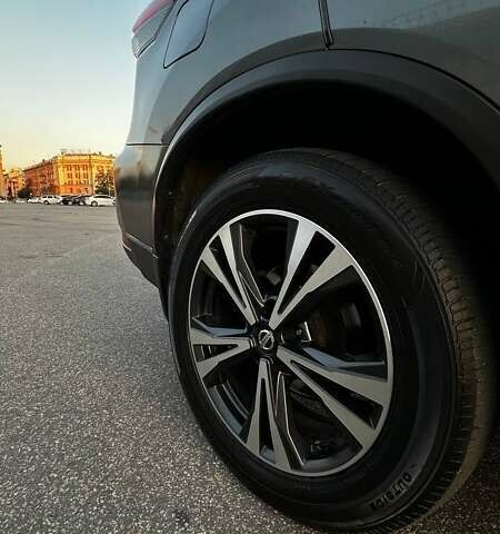 Сірий Ніссан Rogue, об'ємом двигуна 2.49 л та пробігом 97 тис. км за 17500 $, фото 14 на Automoto.ua