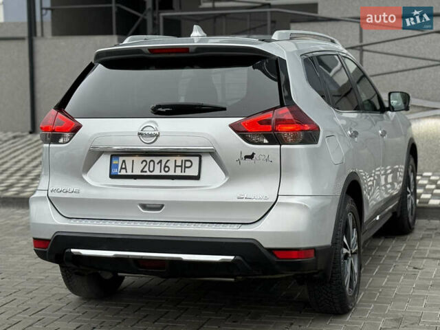 Сірий Ніссан Rogue, об'ємом двигуна 2.5 л та пробігом 47 тис. км за 16999 $, фото 18 на Automoto.ua