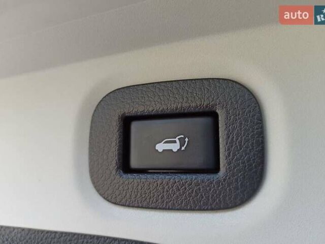 Серый Ниссан Rogue, объемом двигателя 2.5 л и пробегом 150 тыс. км за 14000 $, фото 23 на Automoto.ua