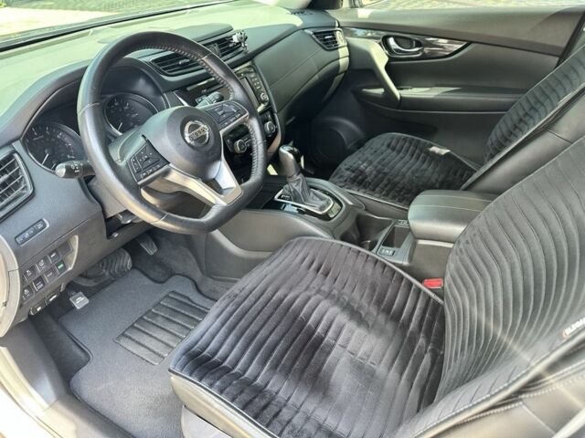 Серый Ниссан Rogue, объемом двигателя 2.5 л и пробегом 99 тыс. км за 17300 $, фото 3 на Automoto.ua