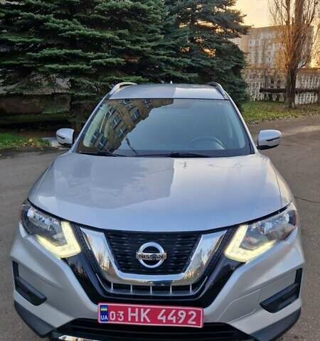 Серый Ниссан Rogue, объемом двигателя 2.5 л и пробегом 209 тыс. км за 14500 $, фото 1 на Automoto.ua