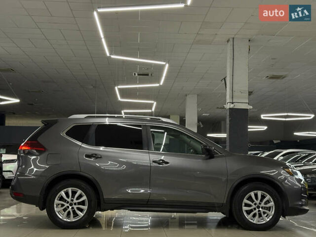 Серый Ниссан Rogue, объемом двигателя 2 л и пробегом 132 тыс. км за 16999 $, фото 12 на Automoto.ua