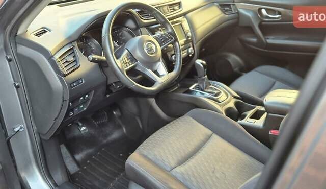 Серый Ниссан Rogue, объемом двигателя 2.5 л и пробегом 301 тыс. км за 11900 $, фото 15 на Automoto.ua