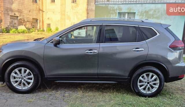 Серый Ниссан Rogue, объемом двигателя 2.5 л и пробегом 301 тыс. км за 11900 $, фото 3 на Automoto.ua