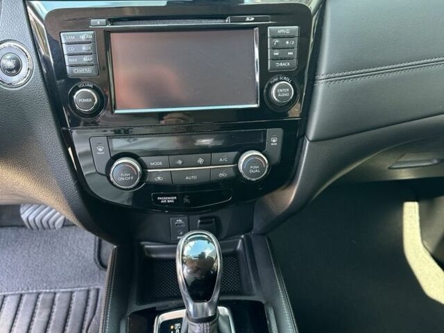 Серый Ниссан Rogue, объемом двигателя 2.5 л и пробегом 99 тыс. км за 17300 $, фото 13 на Automoto.ua