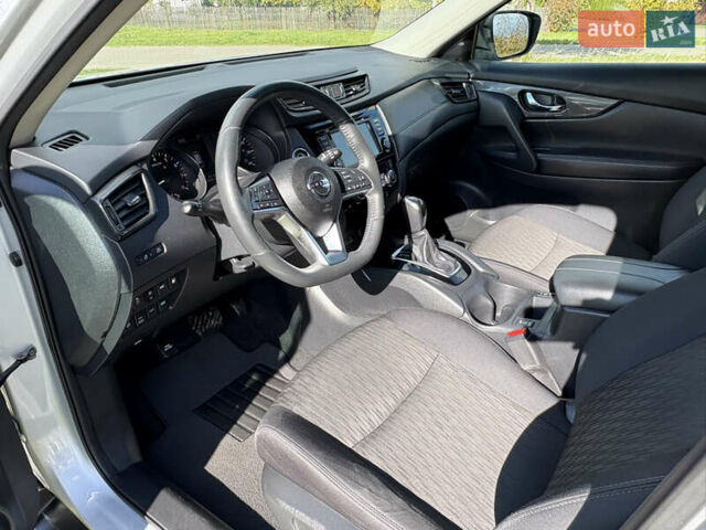 Серый Ниссан Rogue, объемом двигателя 2.49 л и пробегом 119 тыс. км за 14750 $, фото 5 на Automoto.ua