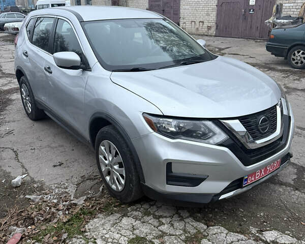 Серый Ниссан Rogue, объемом двигателя 2.5 л и пробегом 143 тыс. км за 13500 $, фото 13 на Automoto.ua