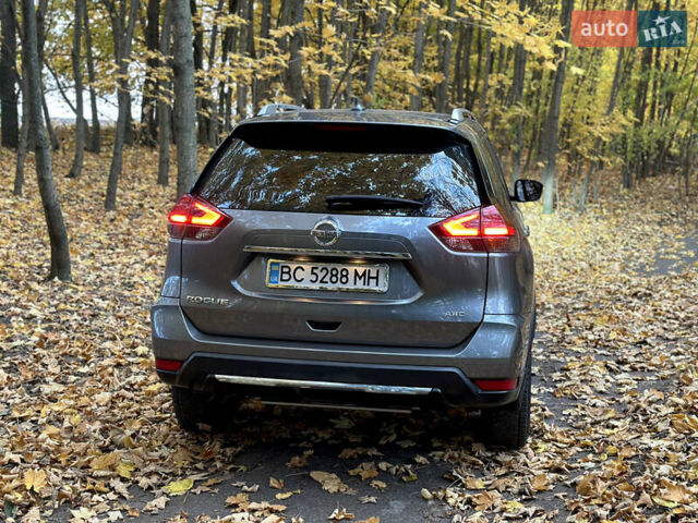 Серый Ниссан Rogue, объемом двигателя 2.49 л и пробегом 180 тыс. км за 13300 $, фото 2 на Automoto.ua