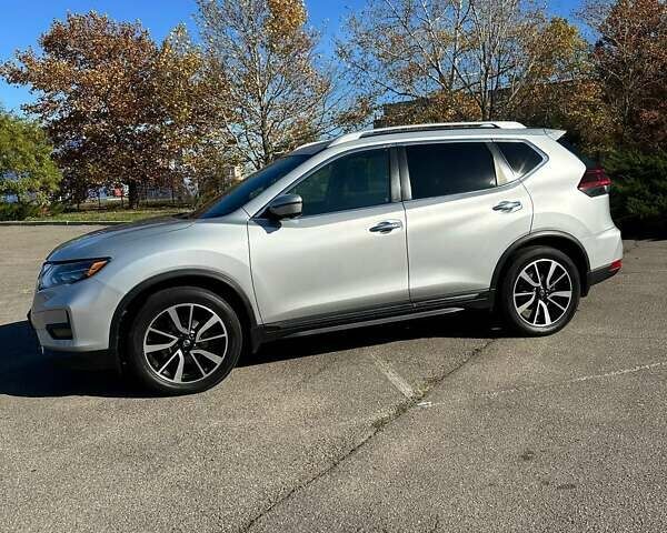 Серый Ниссан Rogue, объемом двигателя 2.49 л и пробегом 160 тыс. км за 16200 $, фото 4 на Automoto.ua