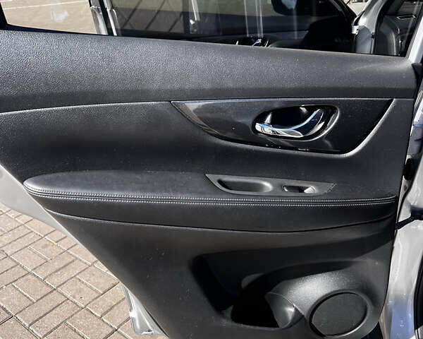 Серый Ниссан Rogue, объемом двигателя 2.49 л и пробегом 119 тыс. км за 15200 $, фото 22 на Automoto.ua